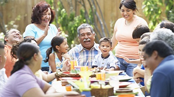 美国亲属团聚移民